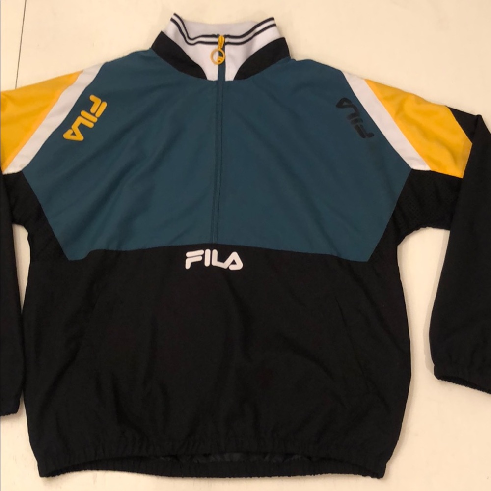 FILA pullover windbreaker Size M